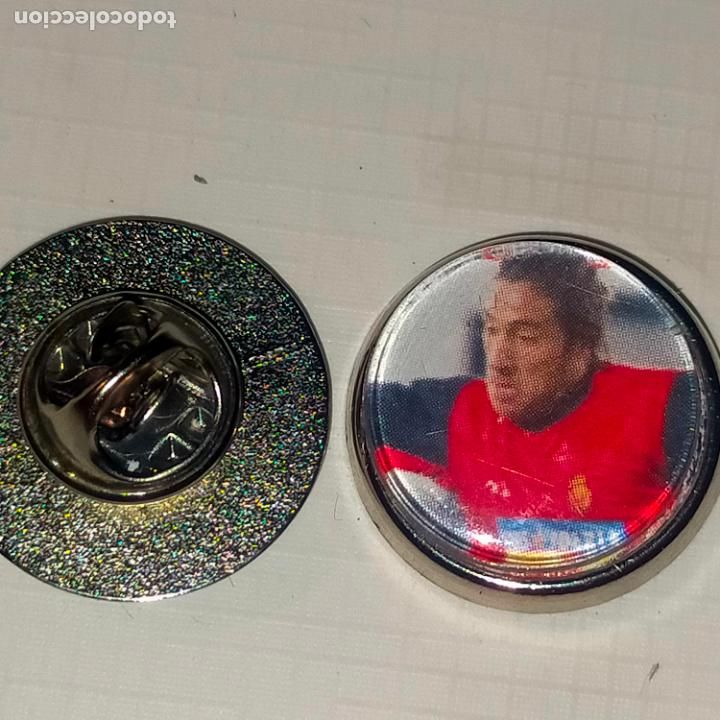 Pins de colecci&oacute;n: pin redondo metal - f&uacute;tbol equipo club mallorca JUGADOR