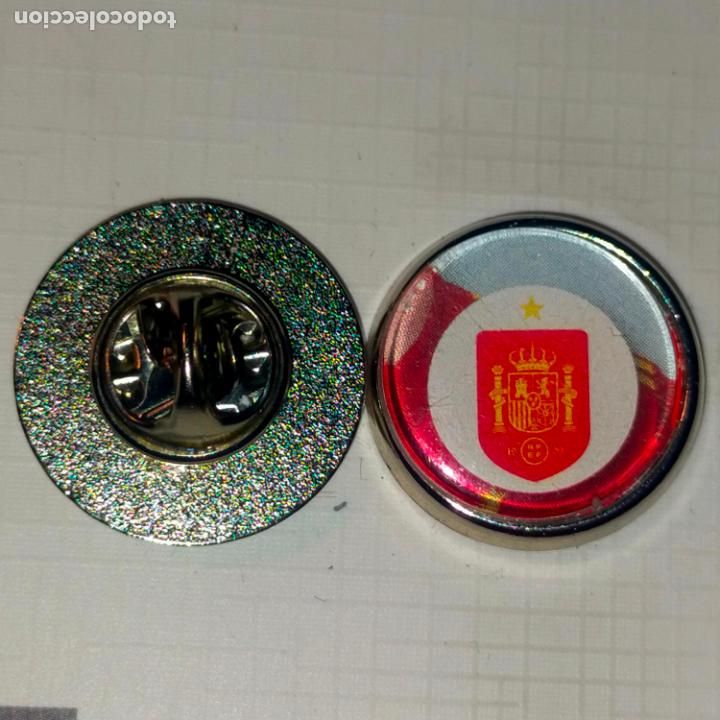Pin's de collection: pin redondo metal - f&uacute;tbol equipo club Espa&ntilde;a selecci&oacute;n espa&ntilde;ola jugador