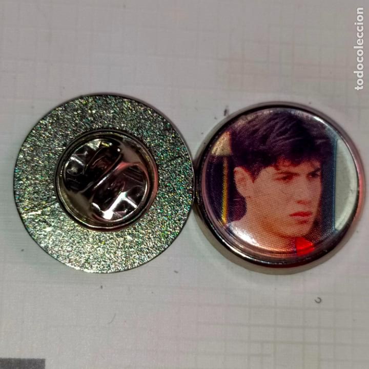 Sammlung von Pins: PIN REDONDO METAL - FUTBOL REAL CLUB DEPORTIVO MALLORCA JUGADOR