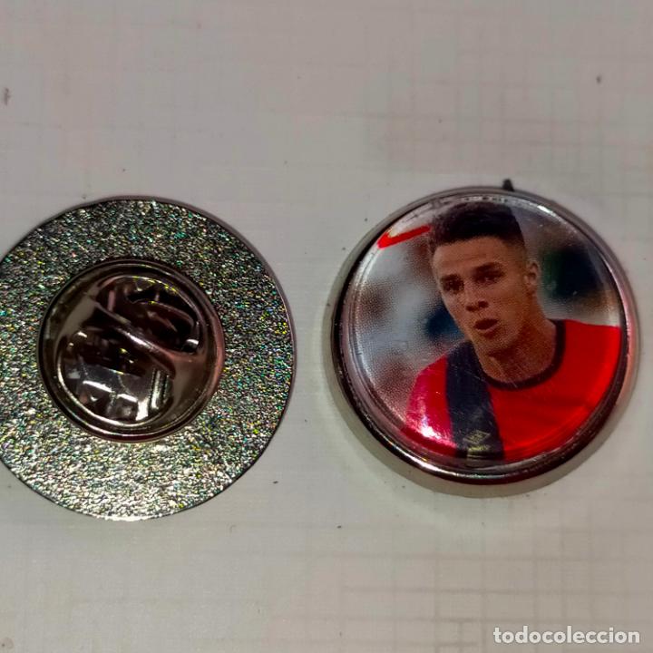 Pins e Spille di collezione: PIN REDONDO METAL - FUTBOL REAL CLUB DEPORTIVO MALLORCA JUGADOR