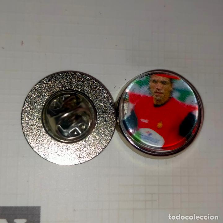 Pins e Spille di collezione: PIN REDONDO METAL - FUTBOL REAL CLUB DEPORTIVO MALLORCA JUGADOR