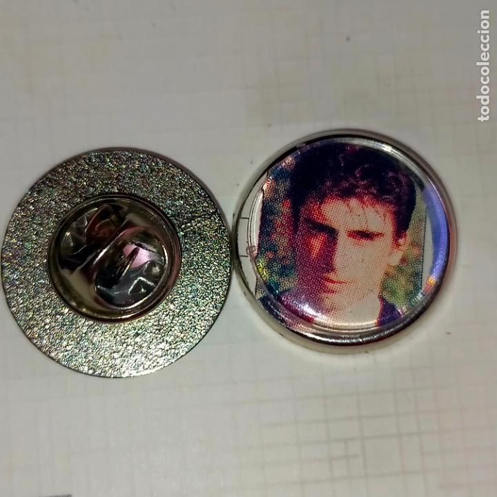 Pins de cole&ccedil;&atilde;o: PIN REDONDO METAL - FUTBOL REAL CLUB DEPORTIVO MALLORCA JUGADOR