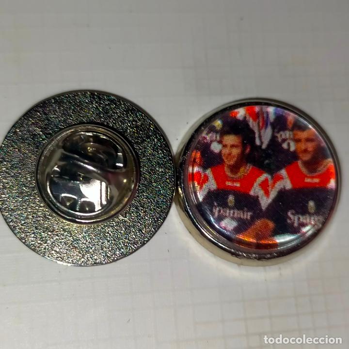Pins de cole&ccedil;&atilde;o: PIN REDONDO METAL - FUTBOL REAL CLUB DEPORTIVO MALLORCA JUGADOR