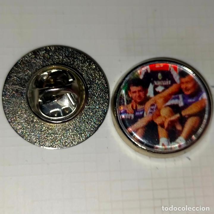 Pins de cole&ccedil;&atilde;o: PIN REDONDO METAL - FUTBOL REAL CLUB DEPORTIVO MALLORCA JUGADOR
