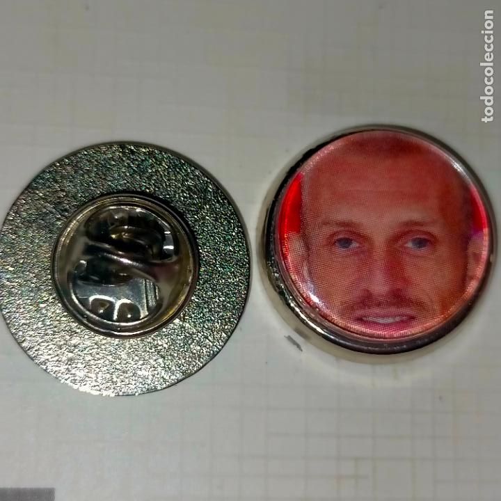 Pins de cole&ccedil;&atilde;o: PIN REDONDO METAL - FUTBOL REAL CLUB osasuna JUGADOR