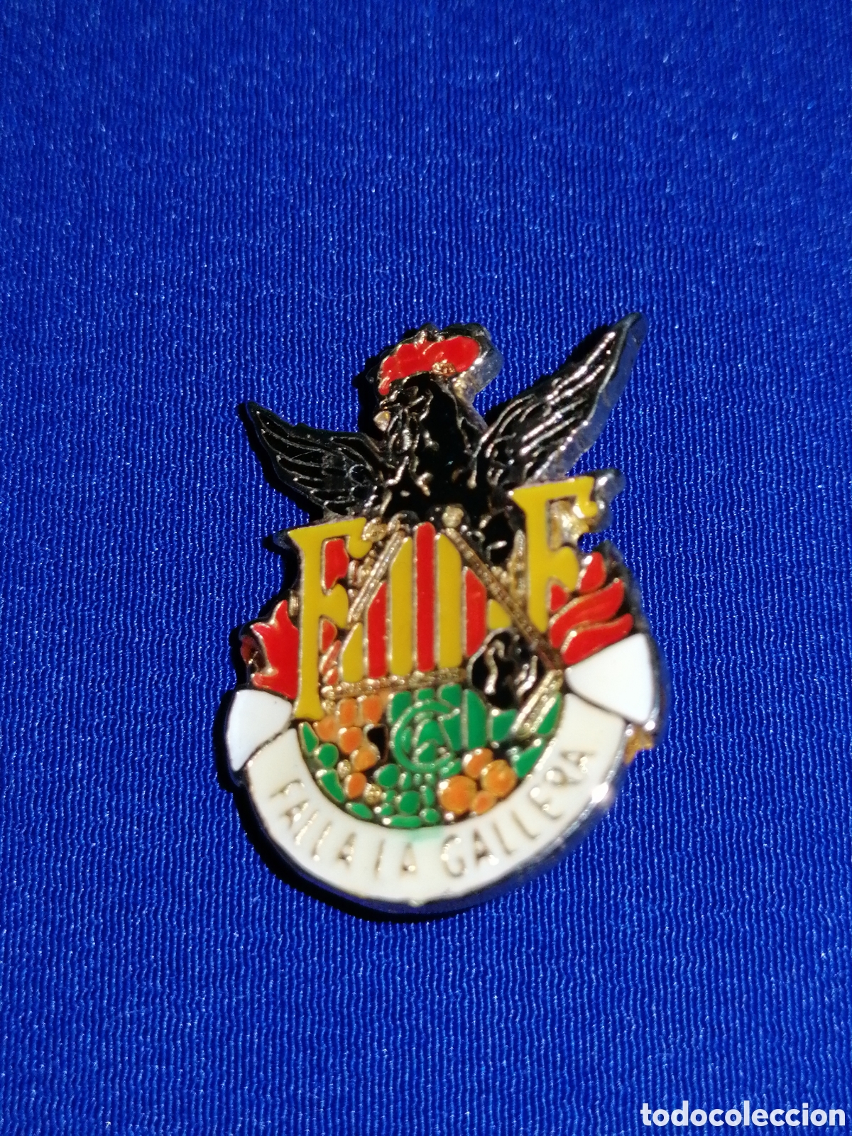 Pin's de collection: FALLA LA GALLINERA (ALZIRA) VALENCIA INSIGNIA DE ALFILER