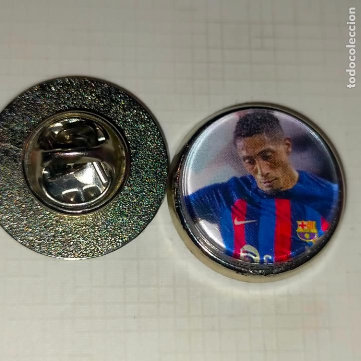 Pins de cole&ccedil;&atilde;o: PIN REDONDO METAL - FUTBOL REAL CLUB Barcelona JUGADOR