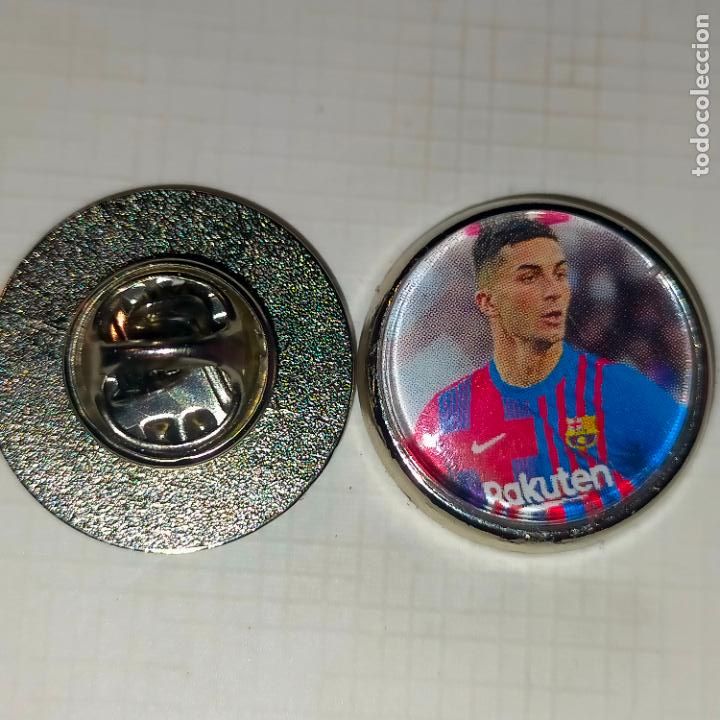 Pins de cole&ccedil;&atilde;o: PIN REDONDO METAL - FUTBOL REAL CLUB Barcelona JUGADOR
