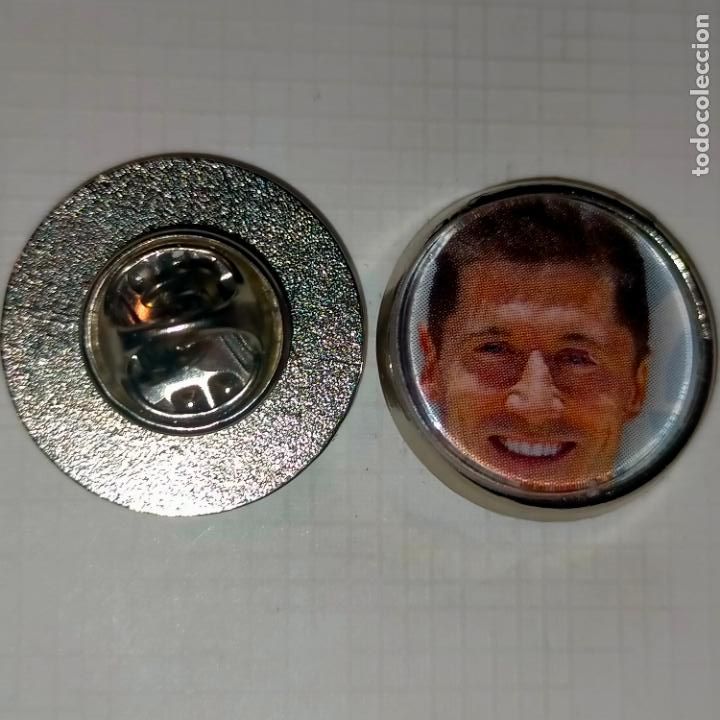 Collection pins: PIN REDONDO METAL - FUTBOL REAL CLUB Barcelona JUGADOR