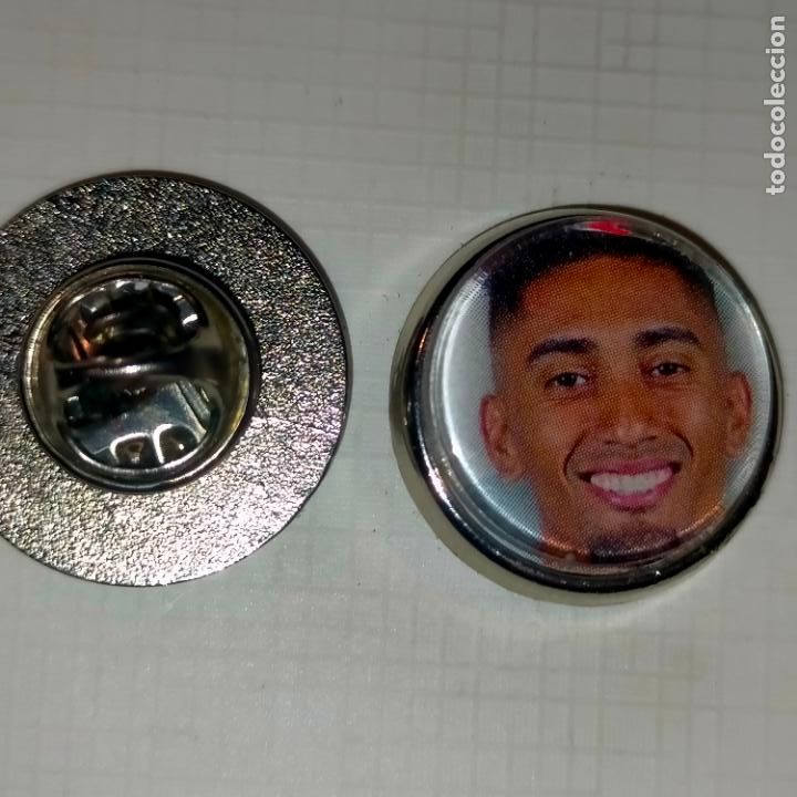 Collection pins: PIN REDONDO METAL - FUTBOL REAL CLUB Barcelona JUGADOR