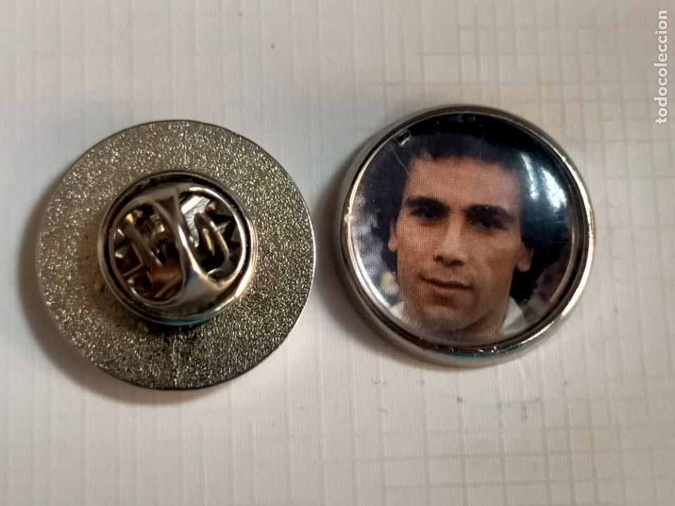 Collection pins: pin redondo metal - f&uacute;tbol equipo club JUGADOR real Madrid Hugo S&aacute;nchez