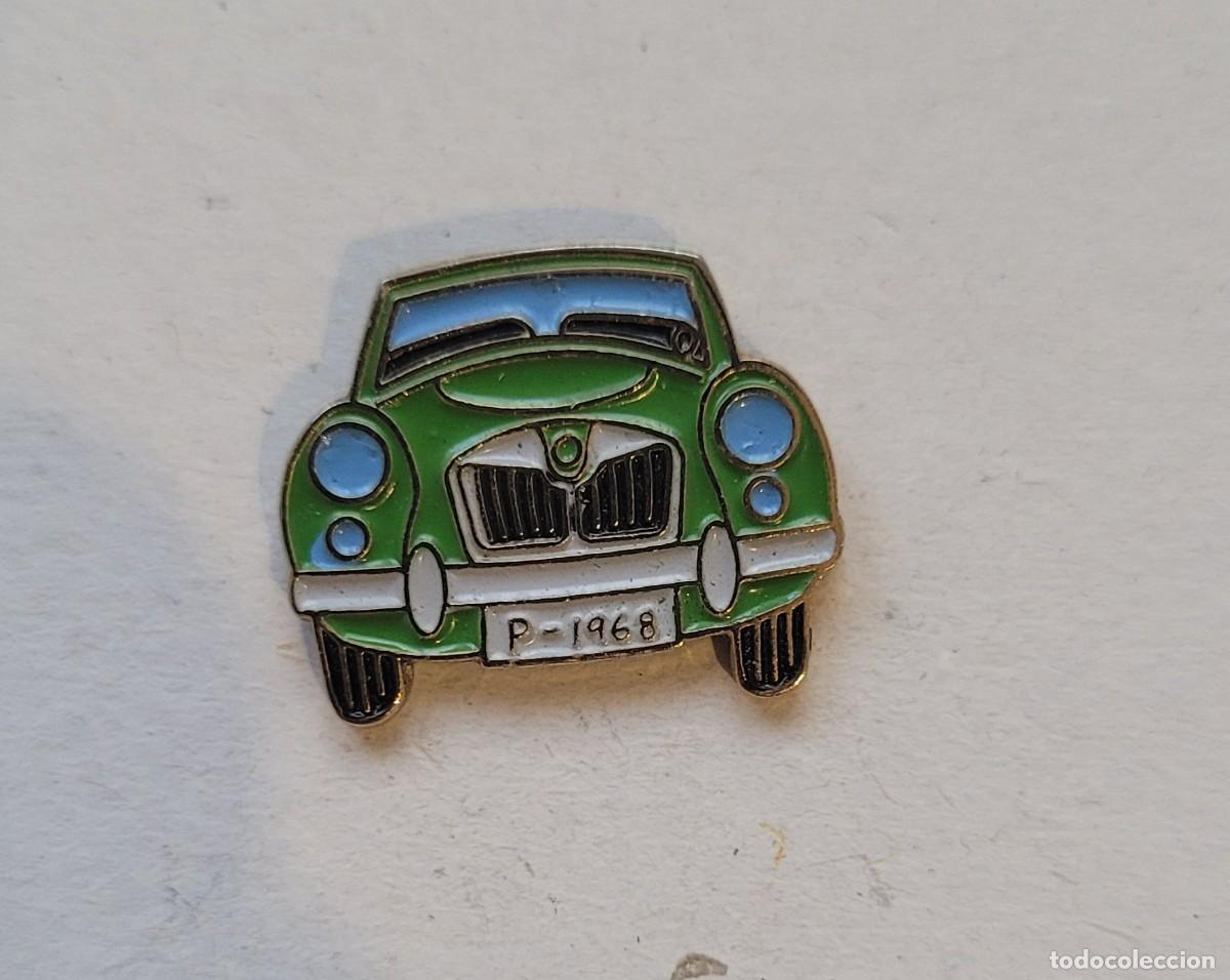Pins de colecci&oacute;n: PIN COCHE MG 1968 - Foto 1