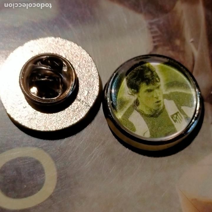 Pins de cole&ccedil;&atilde;o: pin redondo metal - f&uacute;tbol equipo club Atl&eacute;tico de Madrid JUGADOR