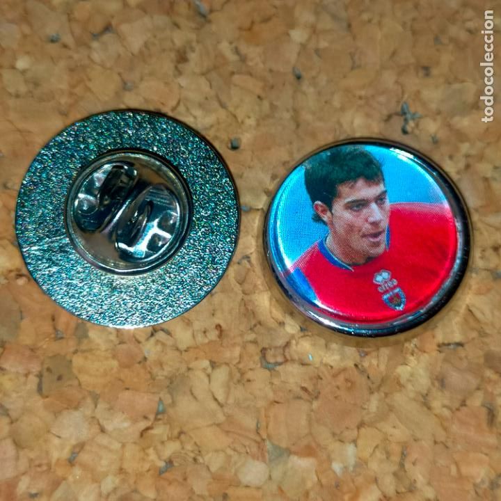 Collection pins: pin redondo metal - f&uacute;tbol equipo club NUMANCIA DE SORIA - JUGADOR