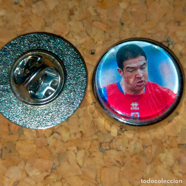 Pins de cole&ccedil;&atilde;o: pin redondo metal - f&uacute;tbol equipo club NUMANCIA DE SORIA - JUGADOR