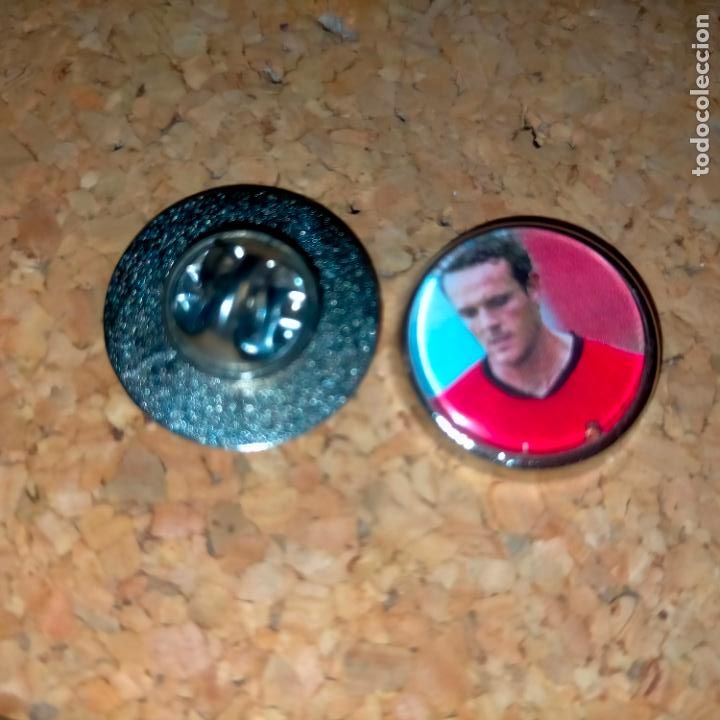 Sammlung von Pins: pin redondo metal - f&uacute;tbol equipo club real mallorca - JUGADOR