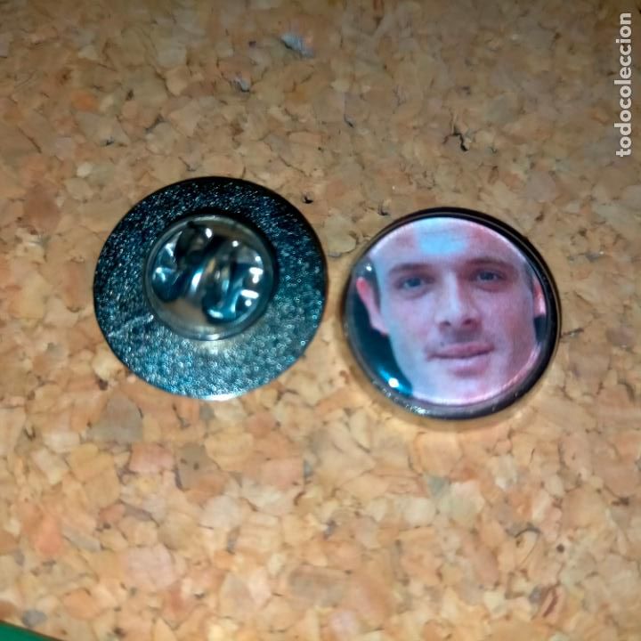 Pins de cole&ccedil;&atilde;o: pin redondo metal - f&uacute;tbol equipo club real mallorca - JUGADOR