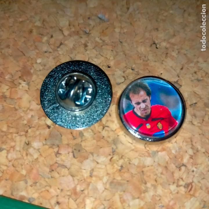 Pins de cole&ccedil;&atilde;o: pin redondo metal - f&uacute;tbol equipo club real mallorca - JUGADOR