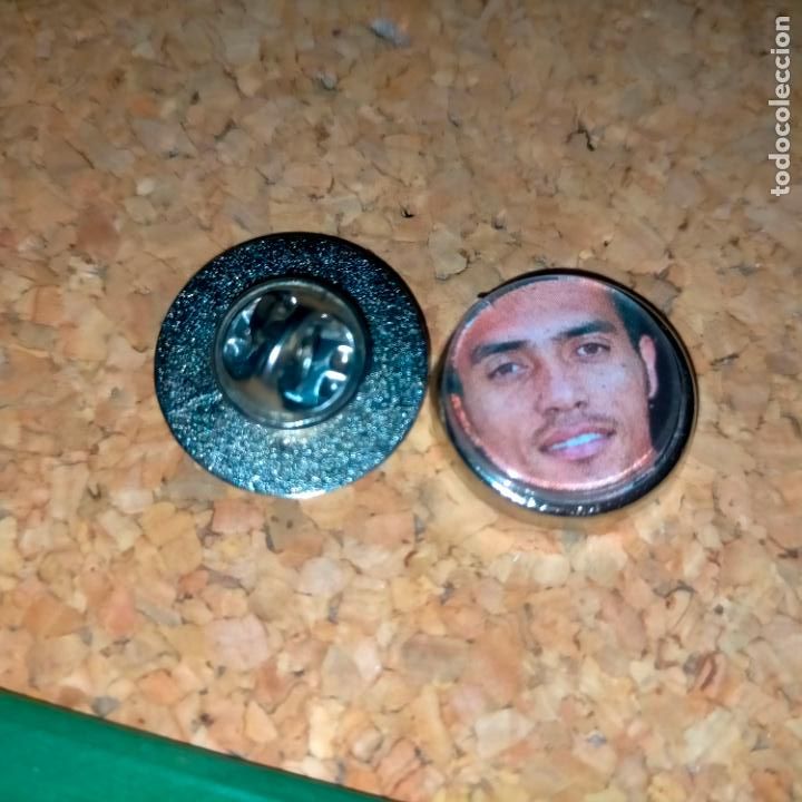 Pins de cole&ccedil;&atilde;o: pin redondo metal - f&uacute;tbol equipo club real mallorca - JUGADOR
