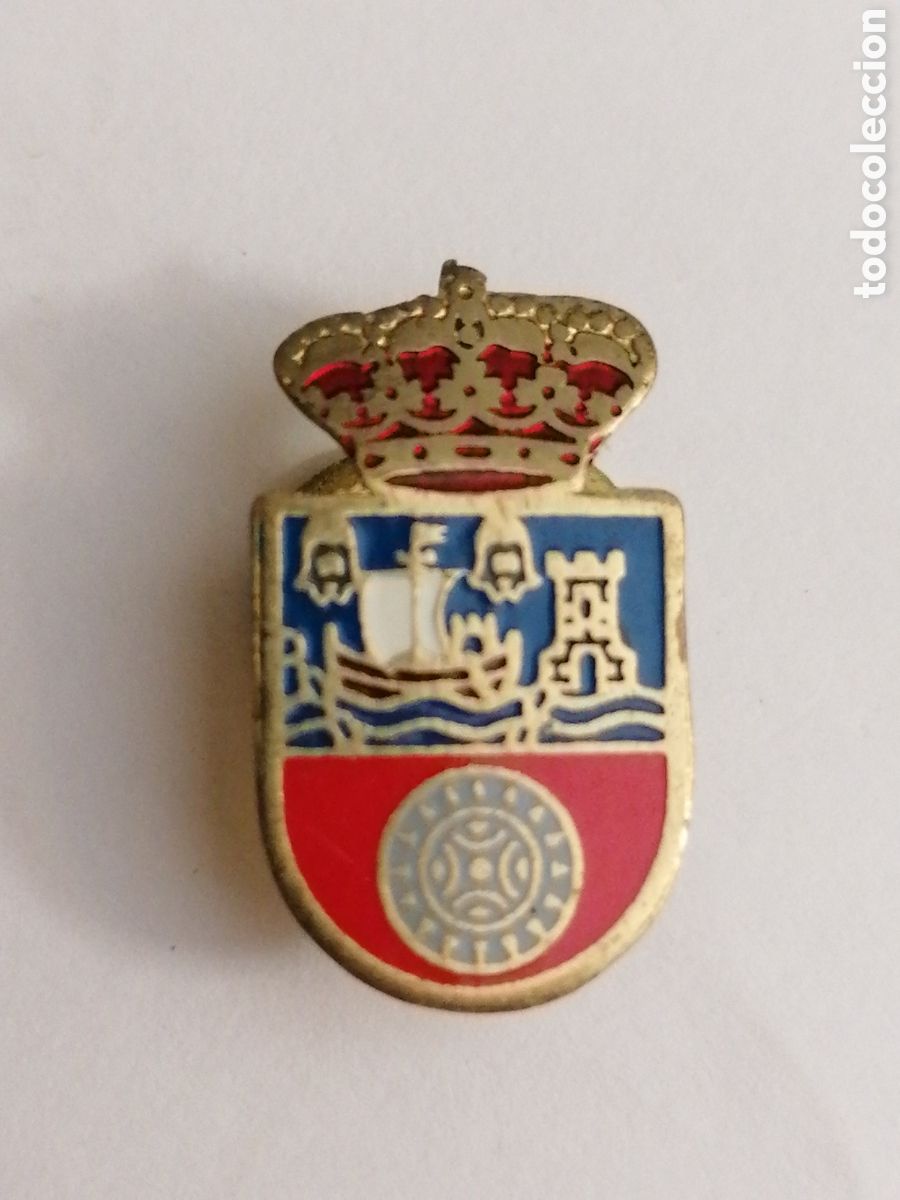 Pins de cole&ccedil;&atilde;o: Pin tipo insignia escudo her&aacute;ldico insignia de solapa poblaci&oacute;n municipio
