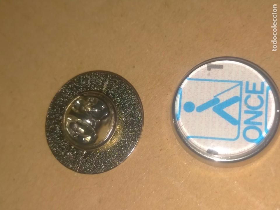 Sammlung von Pins: pin redondo metal - cup&oacute;n de la ONCE O.N.C.E
