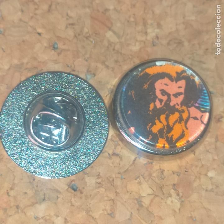 Sammlung von Pins: pin redondo metal - comic dibujos tebeos . superheroes FLASH GORDON