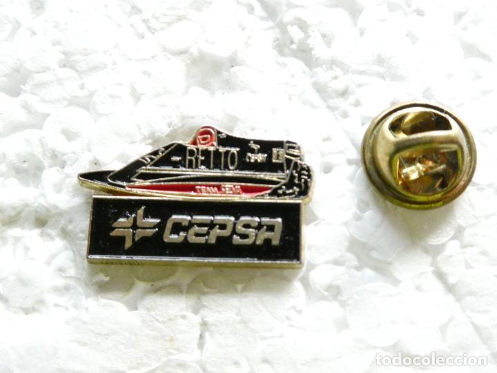 Collection pins: PIN DE COCHES AUTOM&Oacute;VILES. LUBRICANTES GASOLINERAS CEPSA. LANCHA FUERABORDA
