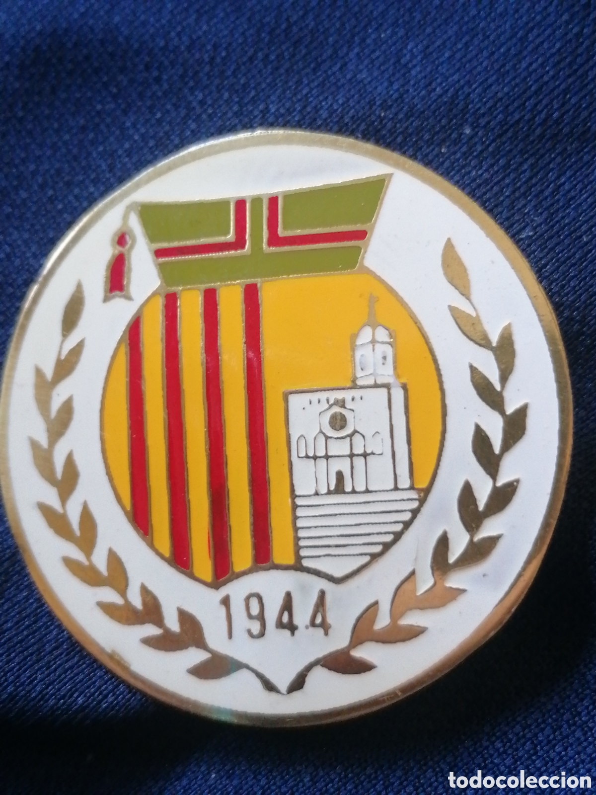 Pin's de collection: Pin insignia tipo imperdible municipio poblaci&oacute;n entidad