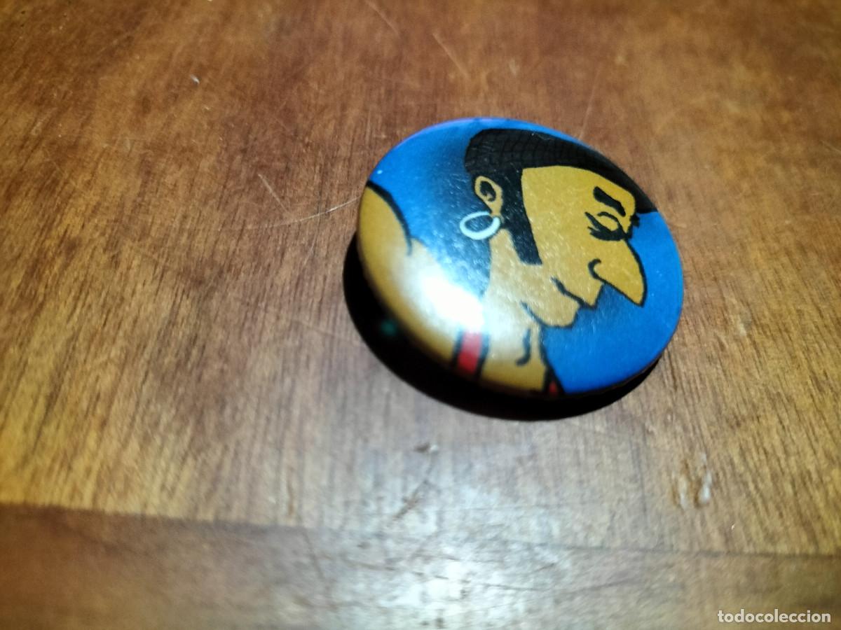 Pins de colecci&oacute;n: FITO Y LOS FITIPALDIS PORTADA. M&Uacute;SICA. CHAPAS. PIN. 0,31 MM. DETR&Aacute;S MET&Aacute;LICA. SIN USO. DIFICIL