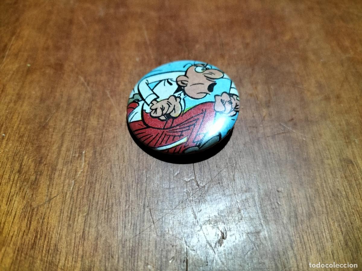 Sammlung von Pins: FILEM&Oacute;N CORRIENDO. IBA&Ntilde;EZ. COMIC CHAPAS. PIN. 0,31 MM. DETR&Aacute;S MET&Aacute;LICA. SIN USO. DIFICIL