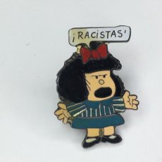 Pins de colección: PIN MAFALDA ¡RACISTAS!