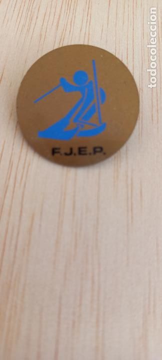 Pins de colecci&oacute;n: Medalla o pin, F.J.E.P. ski club alpino. FJEP esqui, ski, Suiza Trofeo, placa. Suisse medal