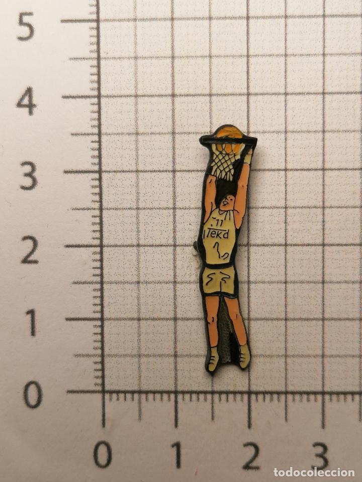 Pins de colecci&oacute;n: PIN BALONCESTO REAL MADRID TEKA