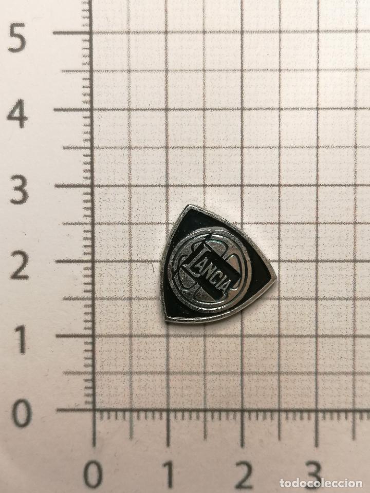 Pins de colecci&oacute;n: PIN COCHE ESCUDO LANCIA