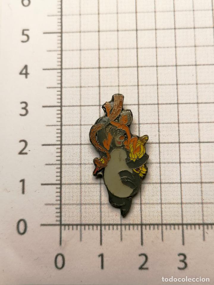 Pins de colecci&oacute;n: PIN LIBRO DE LA SELVA