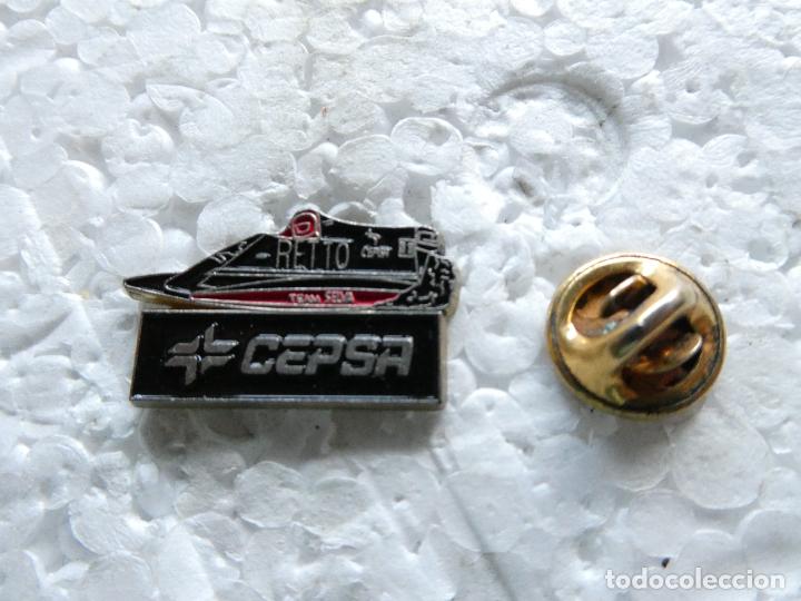 Sammlung von Pins: PIN DE COCHES MOTOS. GASOLINERAS ESTACIONES SERVICIO LUBRICANTES CEPSA. LANCHA