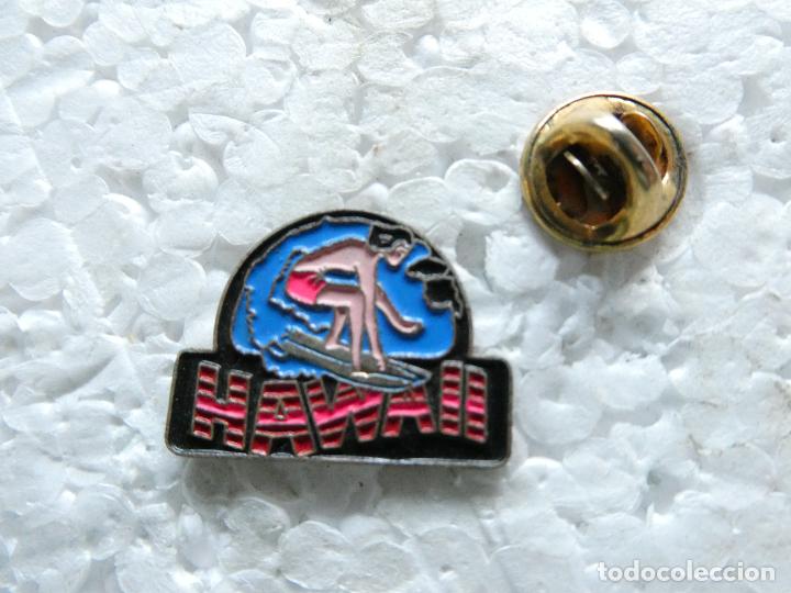 Collection pins: PIN DE TURISMO. SURF SURFING EN HAWAII