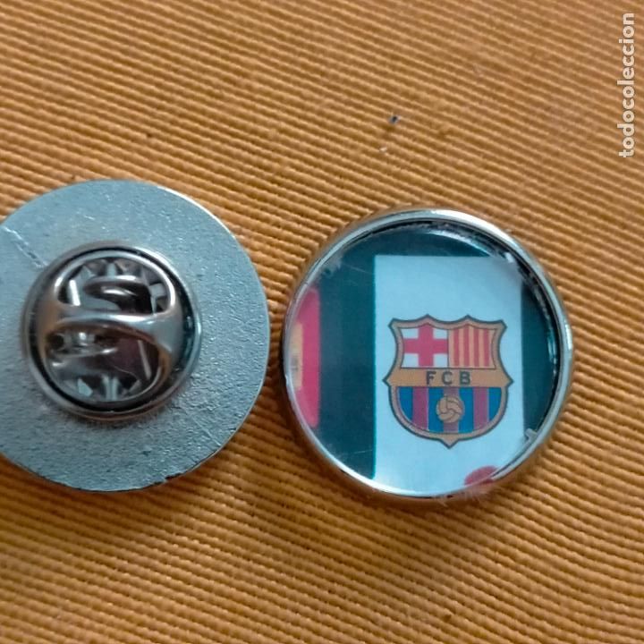 Sammlung von Pins: PIN REDONDO METAL - FUTBOL CLUB JUGADOR EQUIPO - f&uacute;tbol club Barcelona escudo logo colores