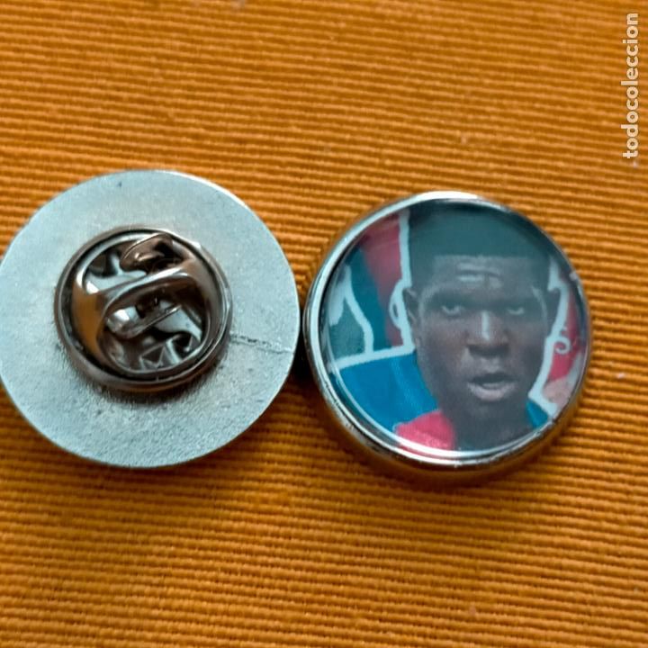 Pins de cole&ccedil;&atilde;o: pin redondo metal - f&uacute;tbol equipo club barcelona JUGADOR o escudo