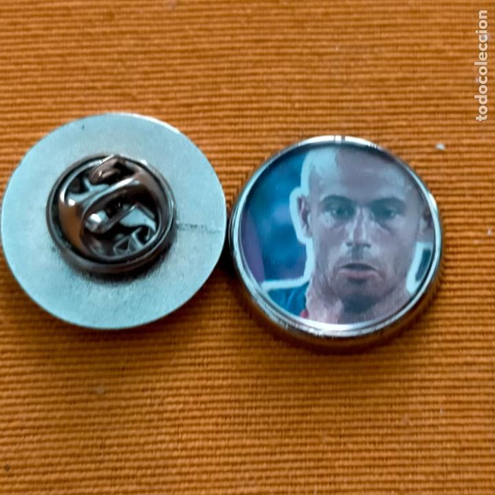 Pin's de collection: pin redondo metal - f&uacute;tbol equipo club barcelona JUGADOR o escudo