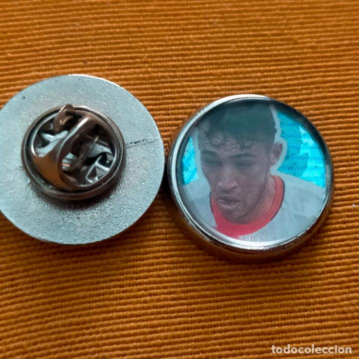 Pins e Spille di collezione: pin redondo metal - f&uacute;tbol equipo valencia JUGADOR o escudo