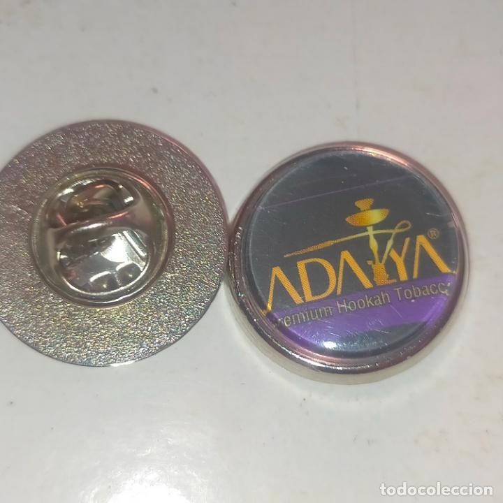 Pins e Spille di collezione: pin redondo metal - publicidad tabaco adalya para pipas y cachimbas -