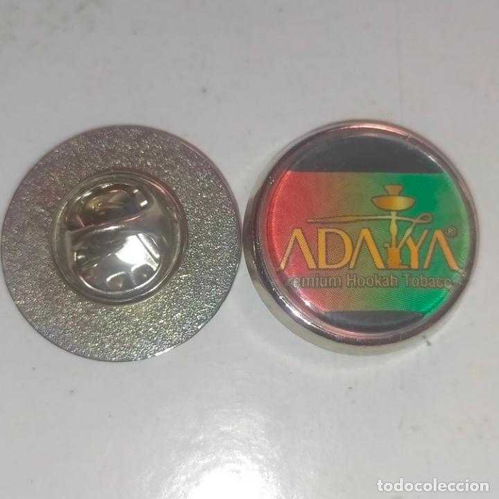 Pins e Spille di collezione: pin redondo metal - publicidad tabaco adalya para pipas y cachimbas -
