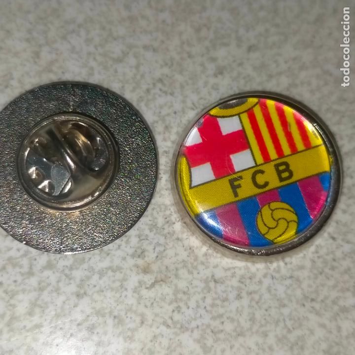 Collection pins: PIN REDONDO METAL - FUTBOL CLUB JUGADOR EQUIPO - f&uacute;tbol club Barcelona - ESCUDO