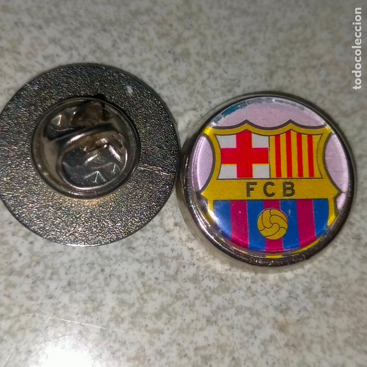 Collection pins: PIN REDONDO METAL - FUTBOL CLUB JUGADOR EQUIPO - f&uacute;tbol club Barcelona - ESCUDO