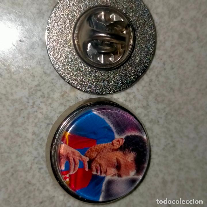 Pin's de collection: PIN REDONDO METAL - FUTBOL CLUB JUGADOR EQUIPO - f&uacute;tbol club Barcelona -