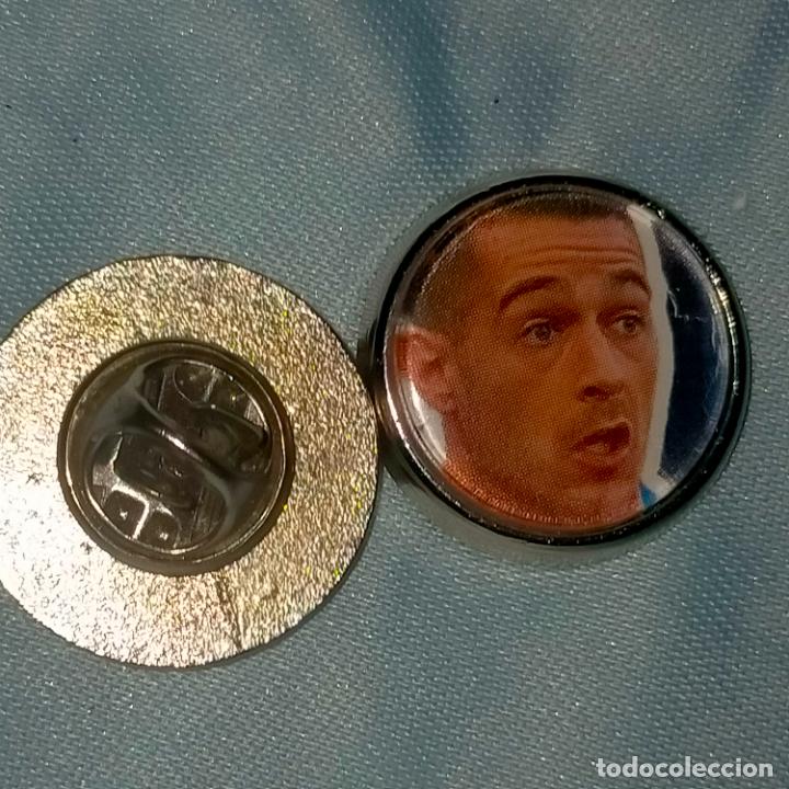 Collection pins: PIN REDONDO METAL - FUTBOL CLUB JUGADOR EQUIPO - f&uacute;tbol deportivo Osasuna