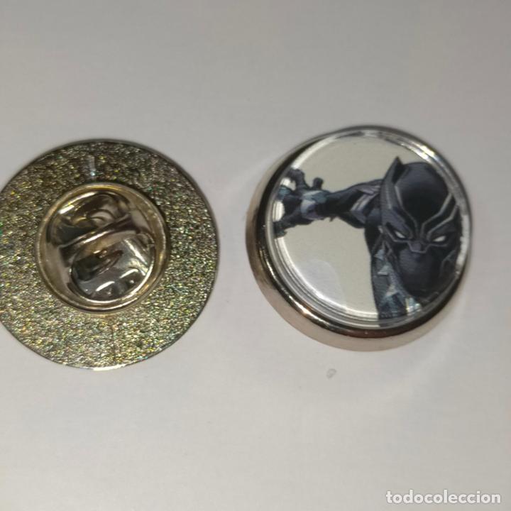Pins de colecci&oacute;n: PIN REDONDO METAL - FUTBOL CLUB JUGADOR EQUIPO - superh&eacute;roes Marvel Vengadores.