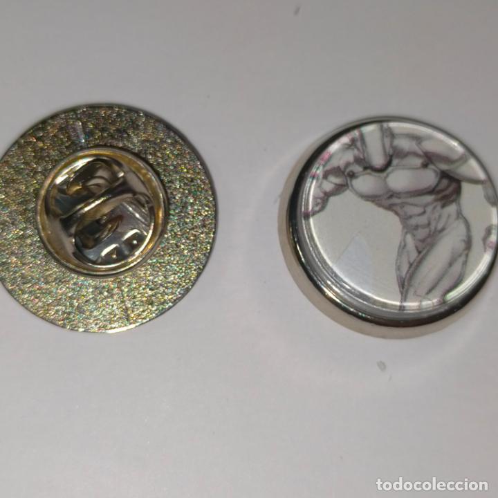 Collection pins: PIN REDONDO METAL - FUTBOL CLUB JUGADOR EQUIPO - superh&eacute;roes Marvel Vengadores.