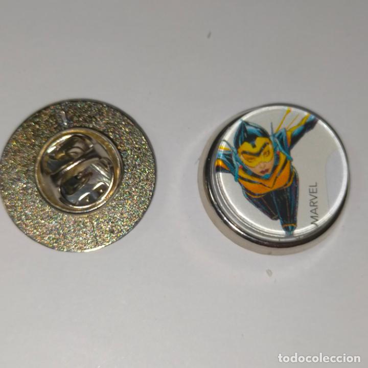Pins de colecci&oacute;n: PIN REDONDO METAL - FUTBOL CLUB JUGADOR EQUIPO - superh&eacute;roes Marvel Vengadores.